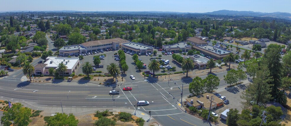 More Photos Of 8465 Old Redwood Hwy, Windsor Freestanding For Lease