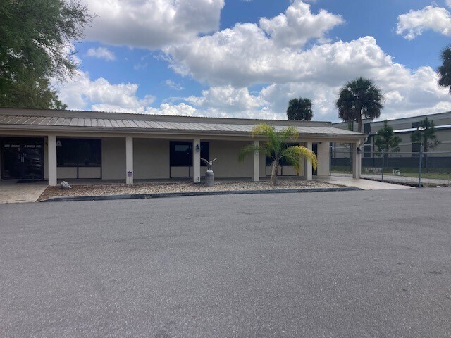 Primary Photo Of 4841 Buckingham Rd, Fort Myers Light Distribution For Lease