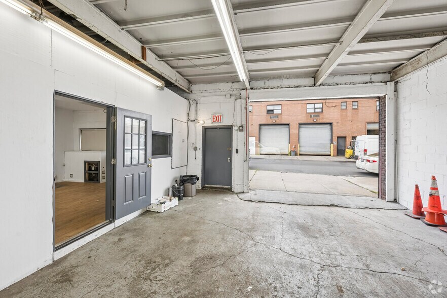 More Photos Of 18-17 130th St, College Point Warehouse For Lease