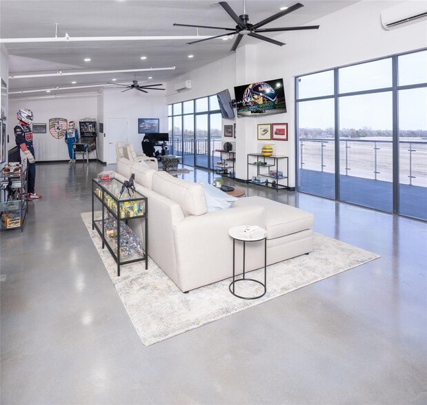 More Photos Of 400 Fast Lane #400-3 ln, Anna Specialty For Sale