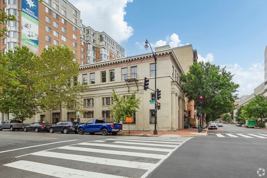More Photos Of 477 H St NW, Washington Restaurant For Lease
