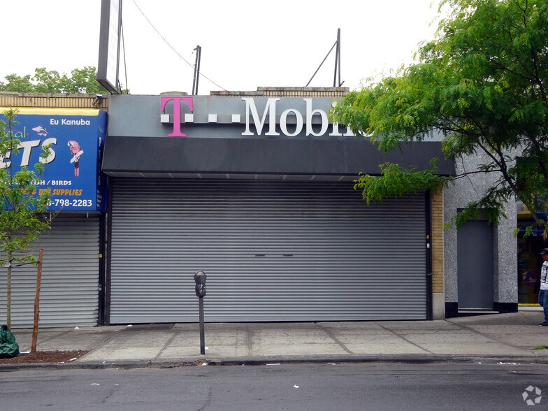 More Photos Of 304-312 E 204th St, Bronx Storefront For Sale