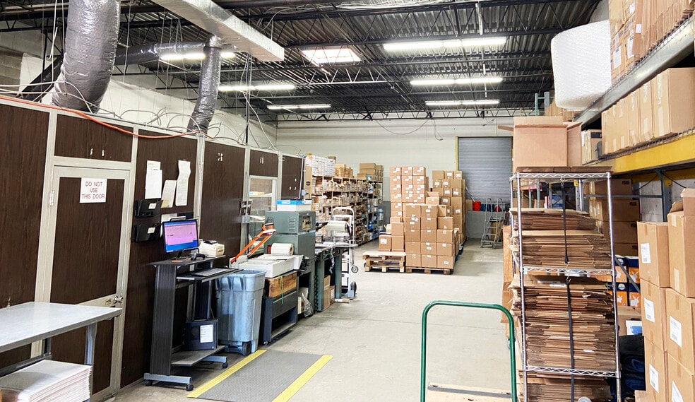 More Photos Of 5344-5352 46th Ave, Edmonston Warehouse For Lease