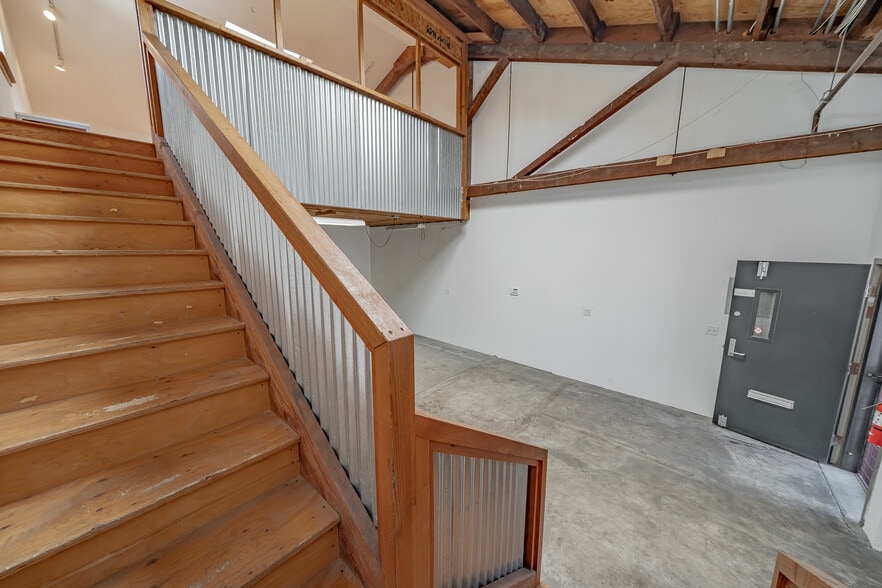 More Photos Of 2894 Ettie St, Oakland Distribution For Lease