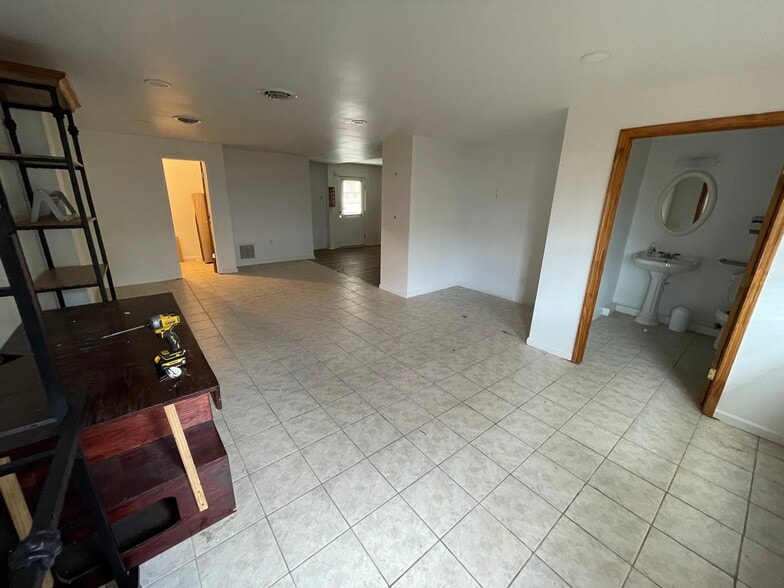 More Photos Of 4391 Ironbound Rd, Williamsburg General Retail For Lease