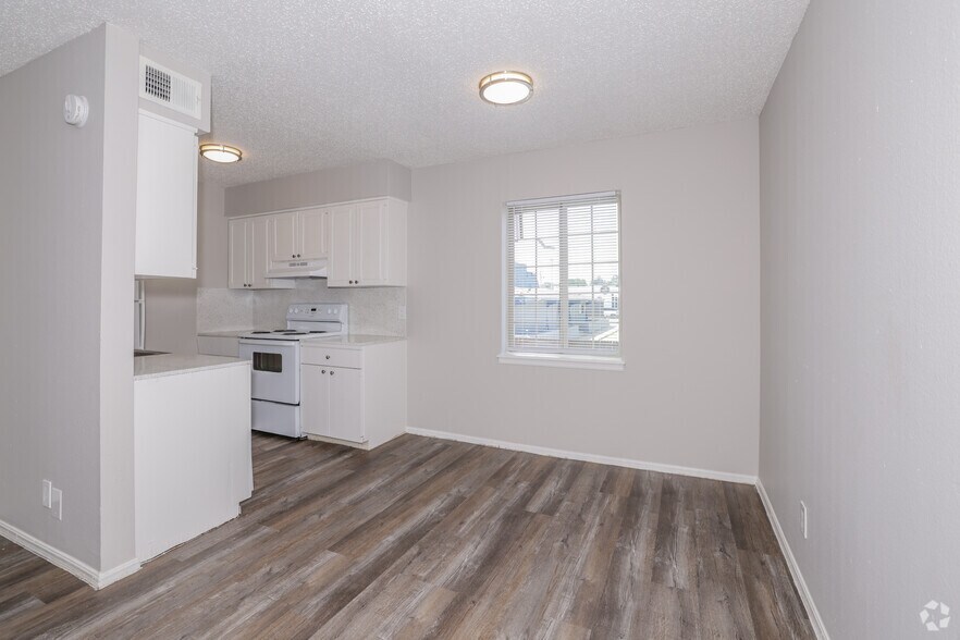 More Photos Of 1713 S Memorial Dr, Tulsa Apartments For Sale