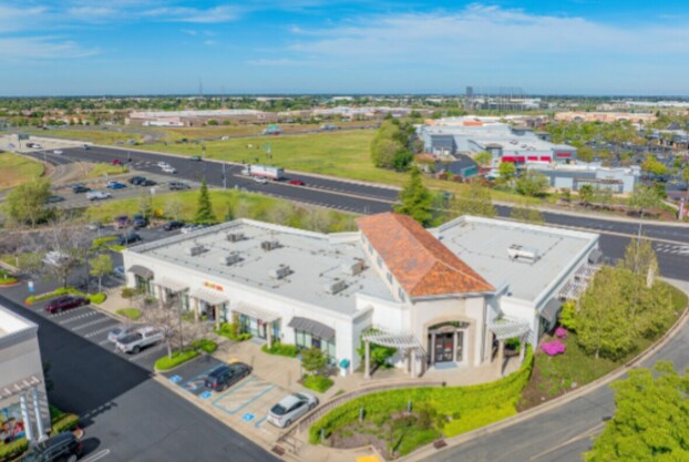More Photos Of 851 Pleasant Grove Blvd, Roseville General Retail For Lease