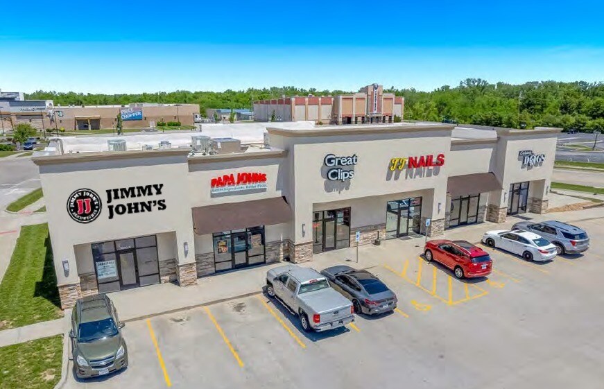 Primary Photo Of 1060 NE McQuerry Rd, Grain Valley Storefront For Sale