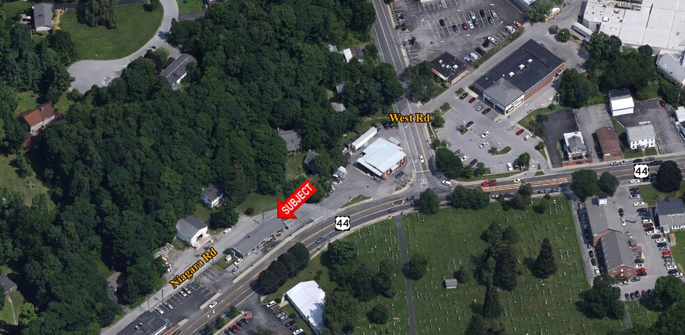 More Photos Of 1557 Main St, Pleasant Valley General Retail For Sale