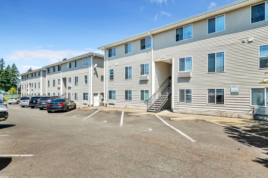 More Photos Of 1901-1943 SE 122nd Ave, Portland Apartments For Sale