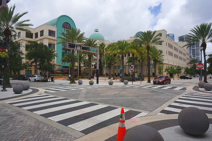 More Photos Of 330 Clematis St, West Palm Beach Storefront Retail Office For Sale