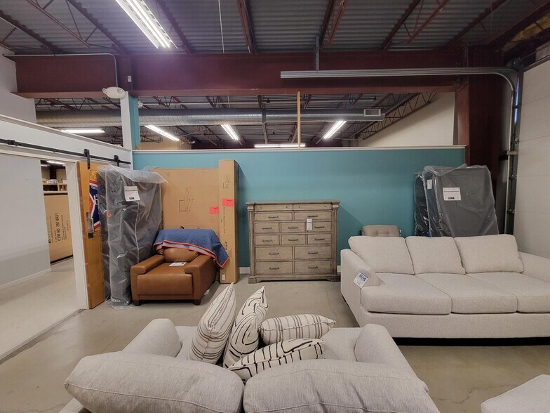 More Photos Of 8365 Wicker Ave, Saint John Department Store For Sale