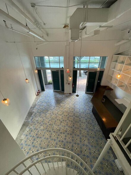 More Photos Of 110 Washington Ave, Miami Beach Apartments For Lease