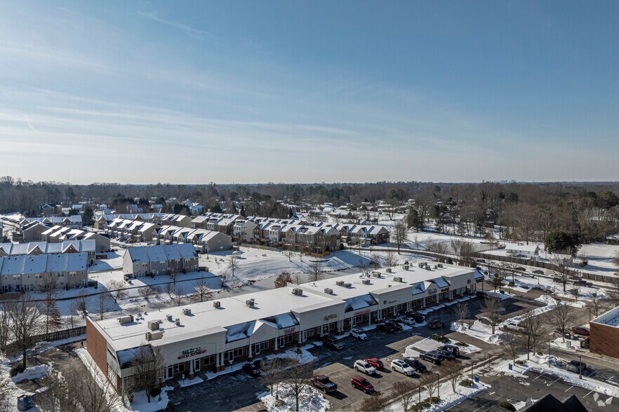 More Photos Of 7500 Jackson Arch Dr, Mechanicsville Storefront For Lease