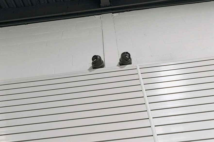 More Photos Of 2721 Markham Rd, Toronto Showroom For Sale