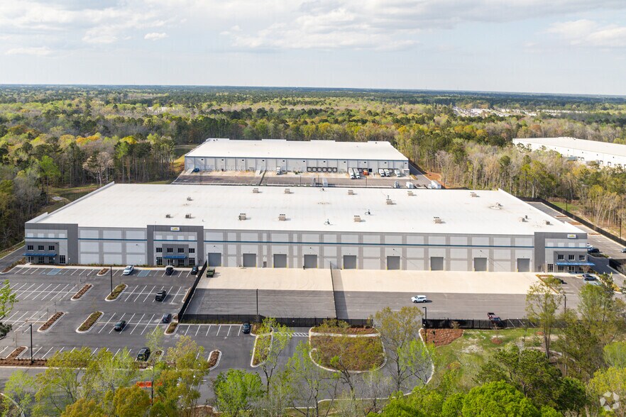 More Photos Of 9028 Palmetto Commerce Pky, Ladson Distribution For Lease