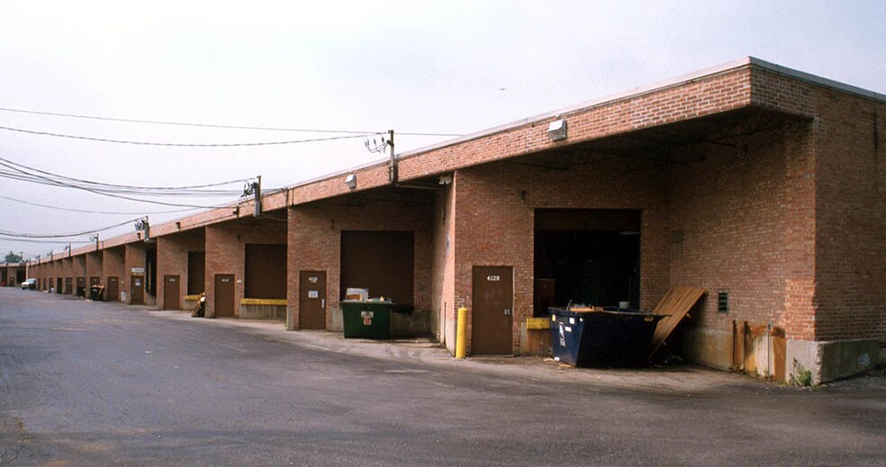 More Photos Of 4100-4128 N Nashville Ave, Chicago Light Manufacturing For Lease