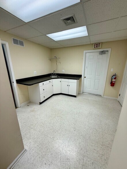 More Photos Of 1098 Washington Crossing Rd, Washington Crossing Medical For Lease