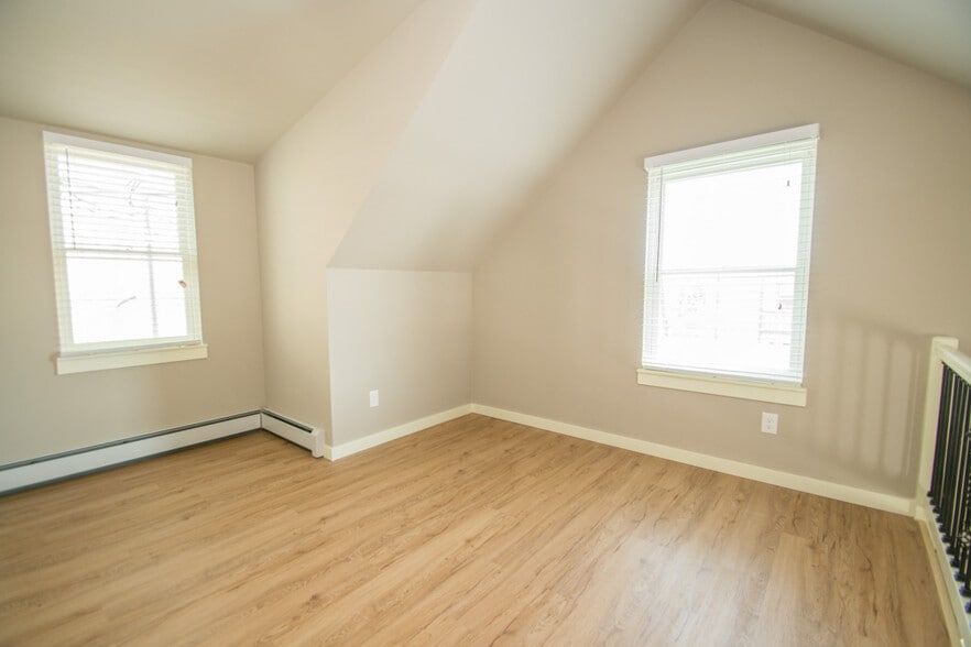 More Photos Of 1806 17th St, Boulder Apartments For Sale