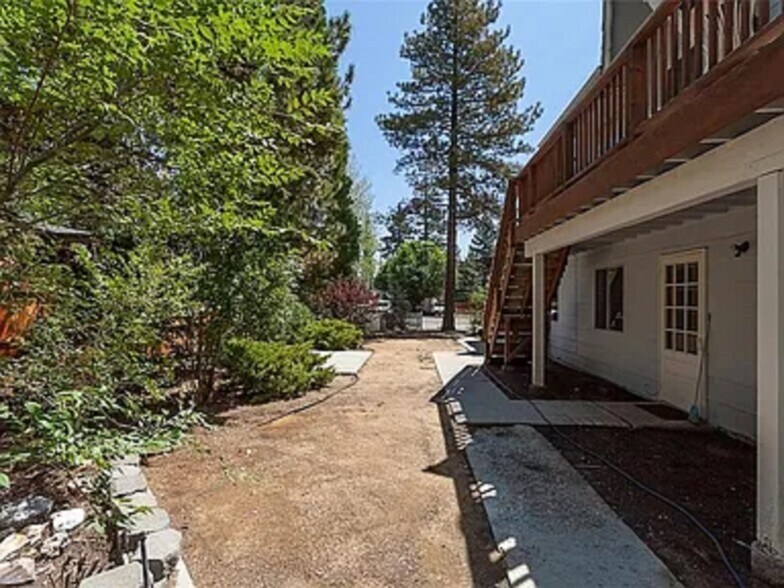 More Photos Of 1017 Greenway Dr, Big Bear City Multifamily For Sale