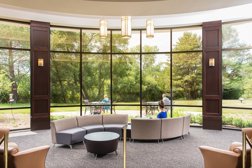 More Photos Of 175 N Patrick Blvd, Brookfield Office For Lease