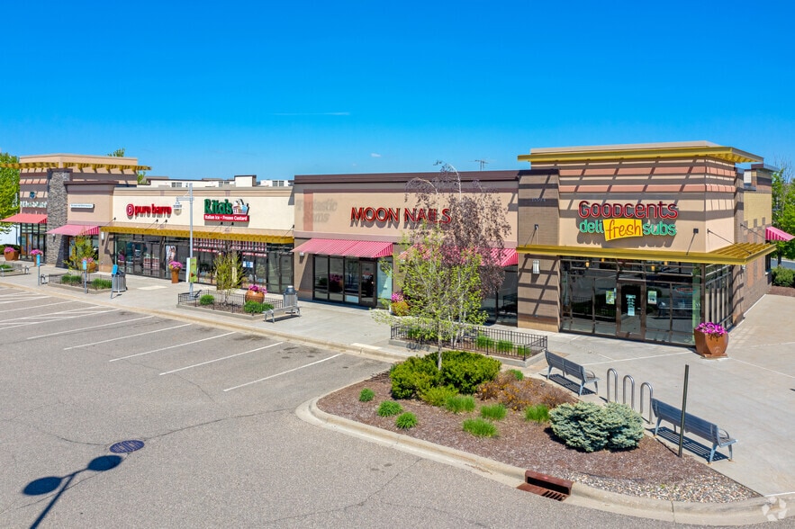 More Photos Of 15560-15624 Pilot Knob Rd, Apple Valley Unknown For Lease