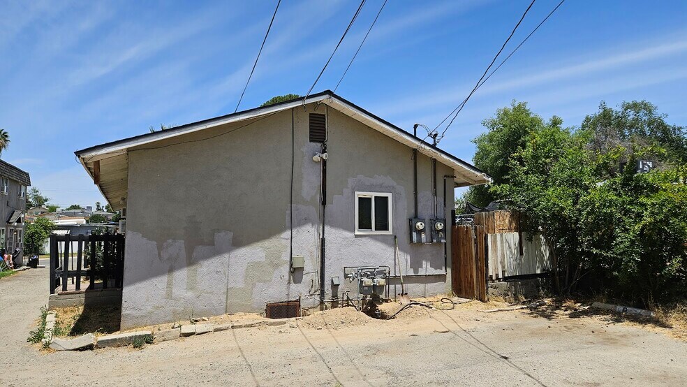 More Photos Of 1601 Jefferson St, Bakersfield Apartments For Sale