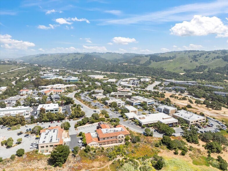 More Photos Of 10 Harris Ct, Monterey Medical For Sale