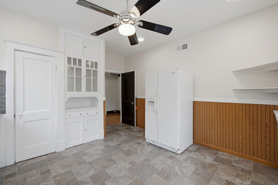 More Photos Of 5921 S Kingshighway Blvd, Saint Louis Multifamily For Sale