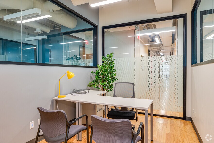 More Photos Of 2 N Central Ave, Phoenix Coworking Space