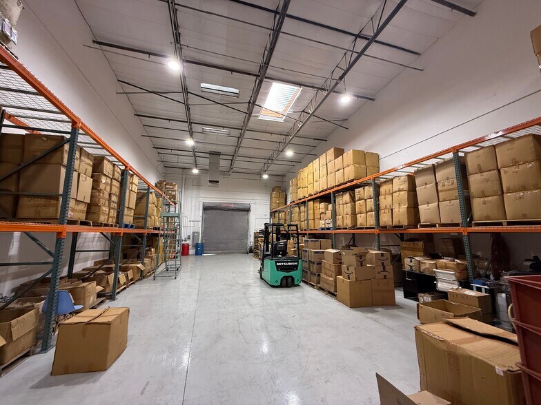 More Photos Of 21620 N 26th Ave, Phoenix Warehouse For Sale