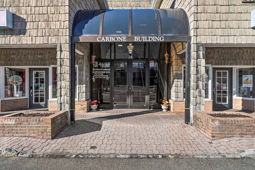 More Photos Of 24 Old Albany Post Rd, Croton-on-Hudson Medical For Lease