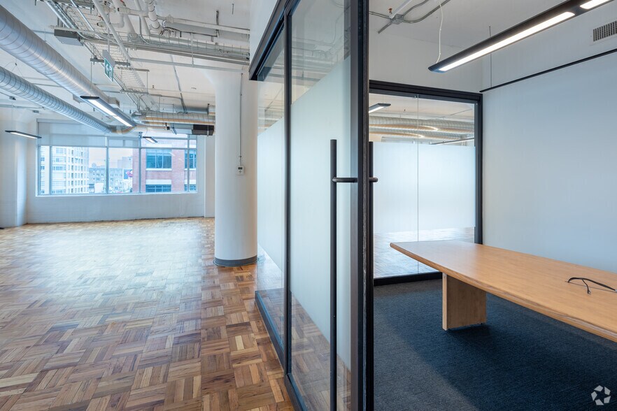 More Photos Of 119 Spadina Ave, Toronto Loft Creative Space For Lease