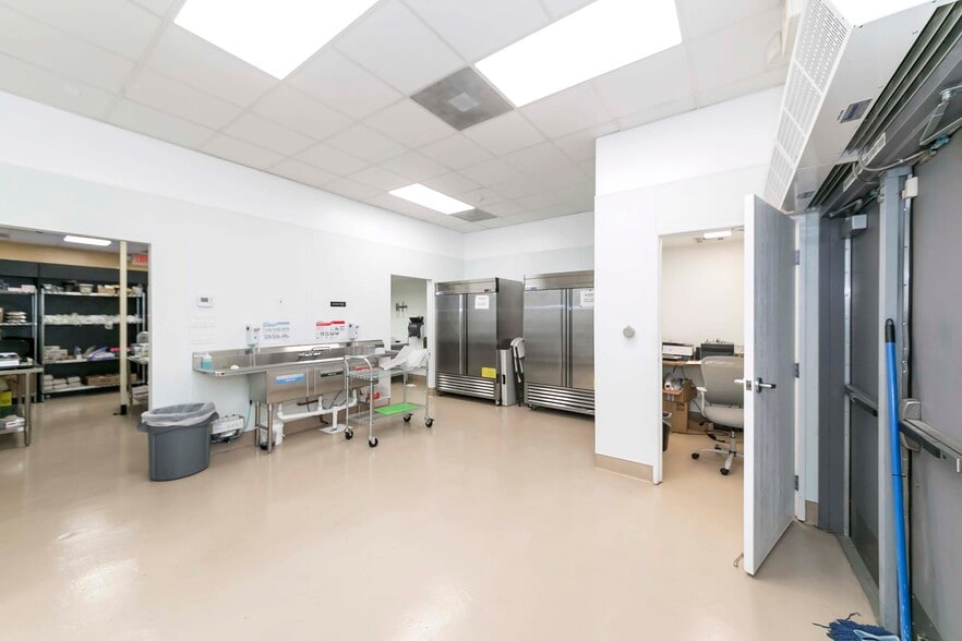 More Photos Of 5030 E 4th St, Ontario Storefront Retail Office For Sale