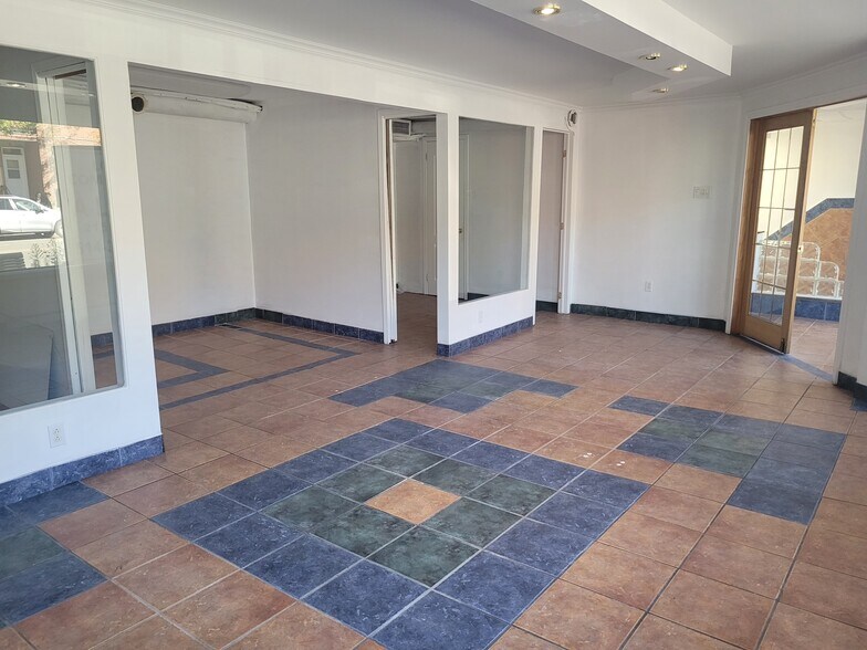 More Photos Of 170 Rue Jarry E, Montréal Storefront Retail Office For Lease