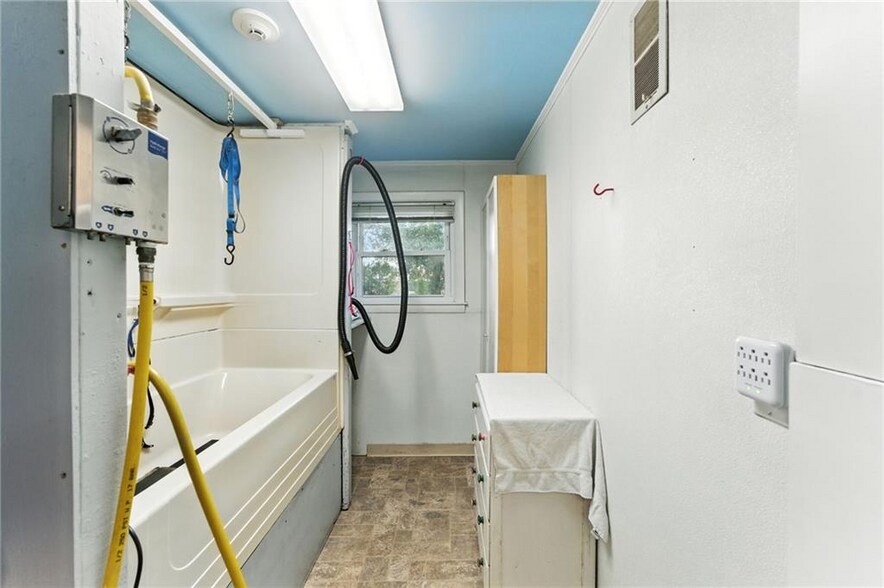 More Photos Of 2789 Post Rd, Warwick Office Residential For Sale