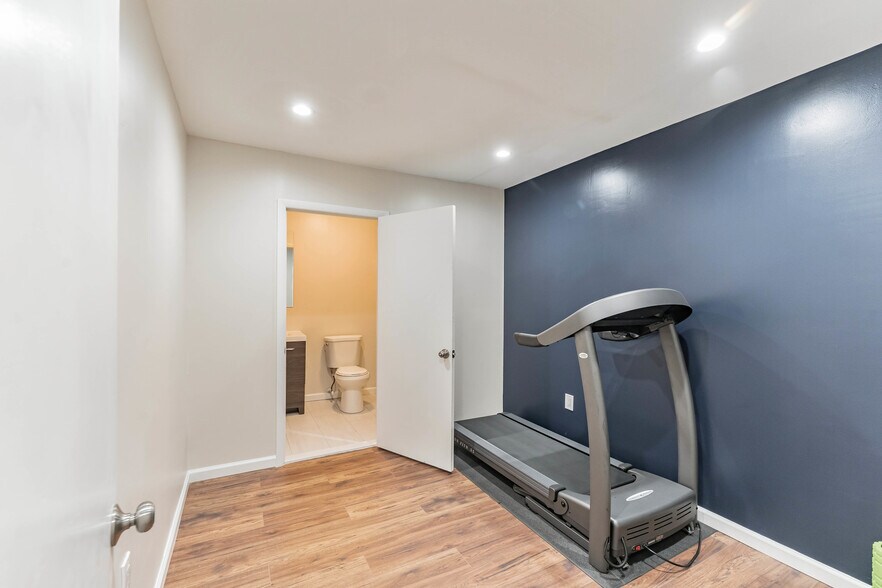 More Photos Of 2619 W 9th St, Chester Office For Lease