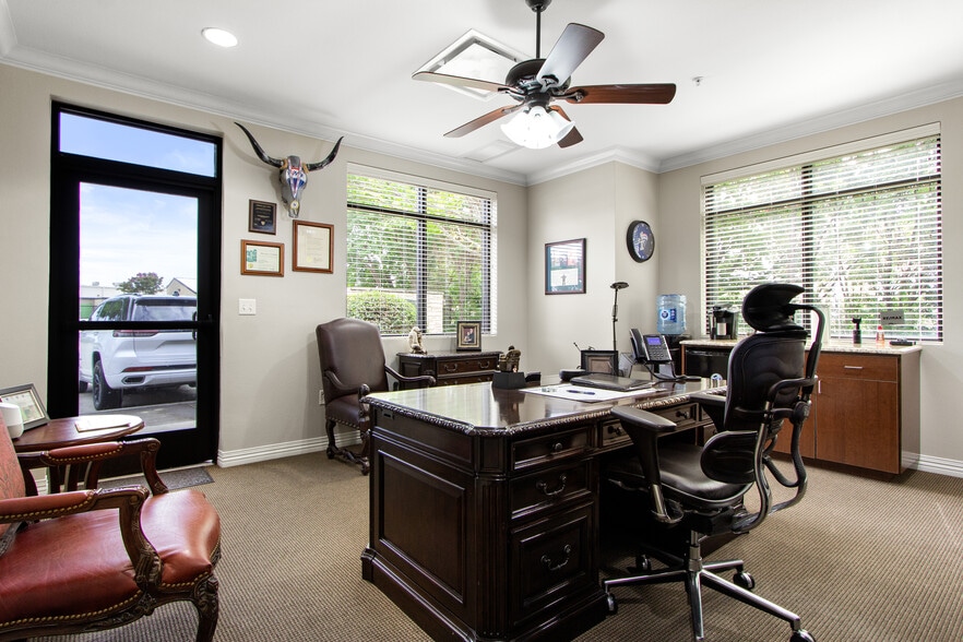 More Photos Of 301 S Watters Rd, Allen Office For Lease