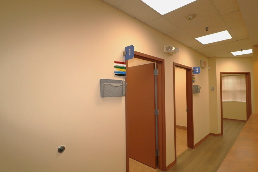 More Photos Of 1167 McBride Ave, Woodland Park Medical For Lease