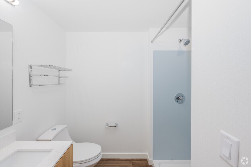 More Photos Of 9208 20th Ave SW, Seattle Apartments For Lease