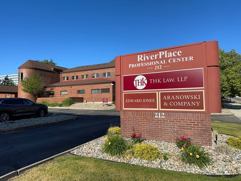 More Photos Of 212 E La Salle Ave, South Bend Office For Sale