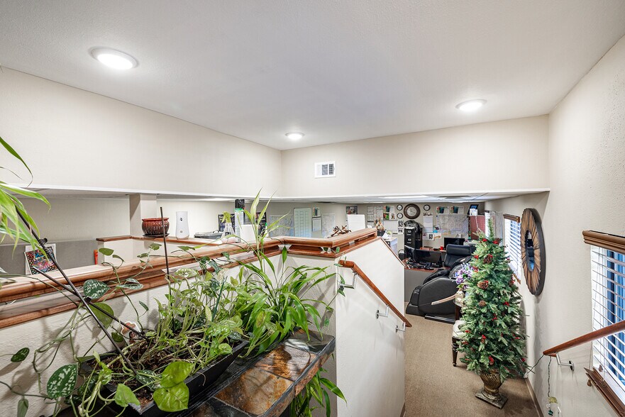 More Photos Of 3831 Tyrone Blvd N, Saint Petersburg Office For Lease