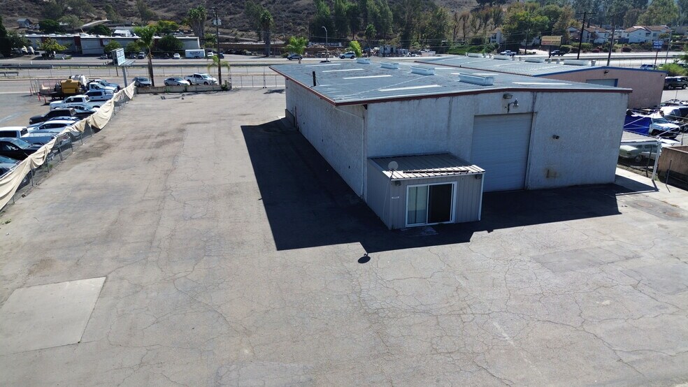 More Photos Of 11420 N Woodside Ave, Santee Warehouse For Lease