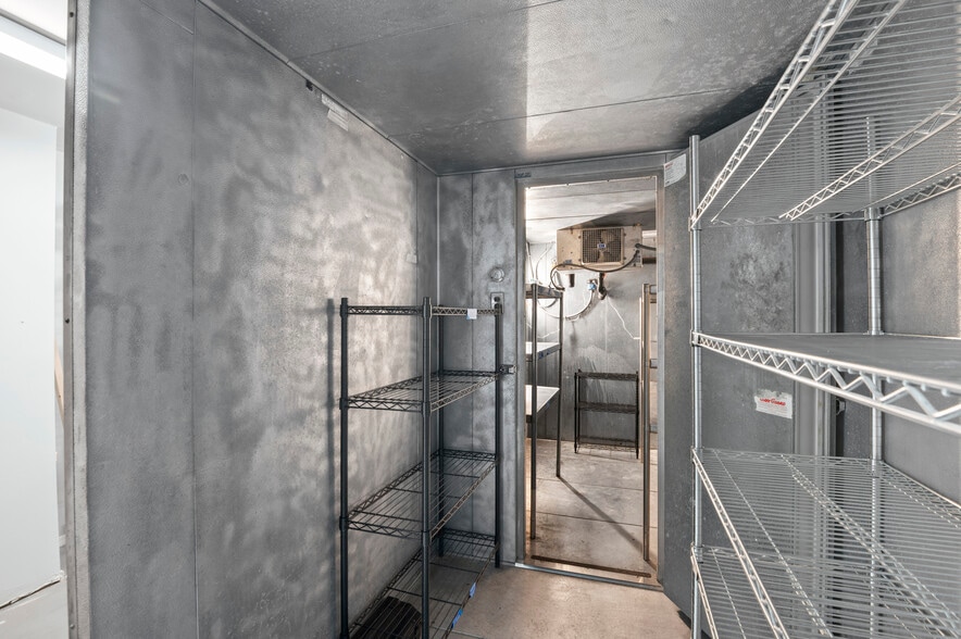 More Photos Of 2810 E Spencer Lake Rd, Shelton General Retail For Sale