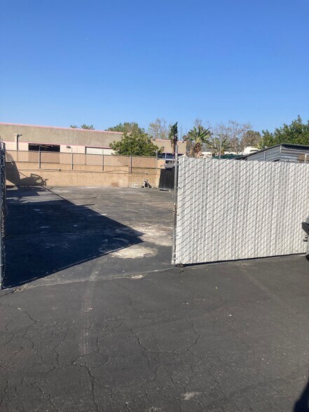 More Photos Of 23261 Del Lago Dr, Laguna Hills Light Manufacturing For Lease