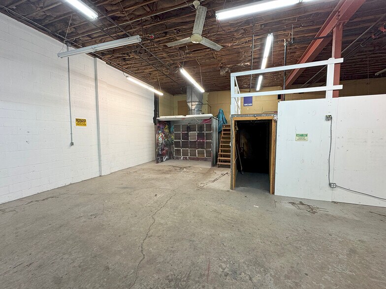 More Photos Of 5 Veronica Ave, Somerset Distribution For Sale