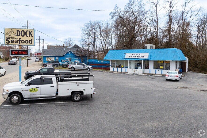 Primary Photo Of 1125 State St, New Albany Fast Food For Sale