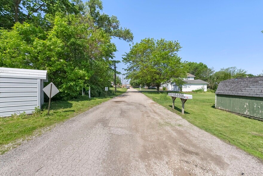 More Photos Of 109 S Pearl St, Atkinson Manufactured Housing Mobile Home Park For Sale