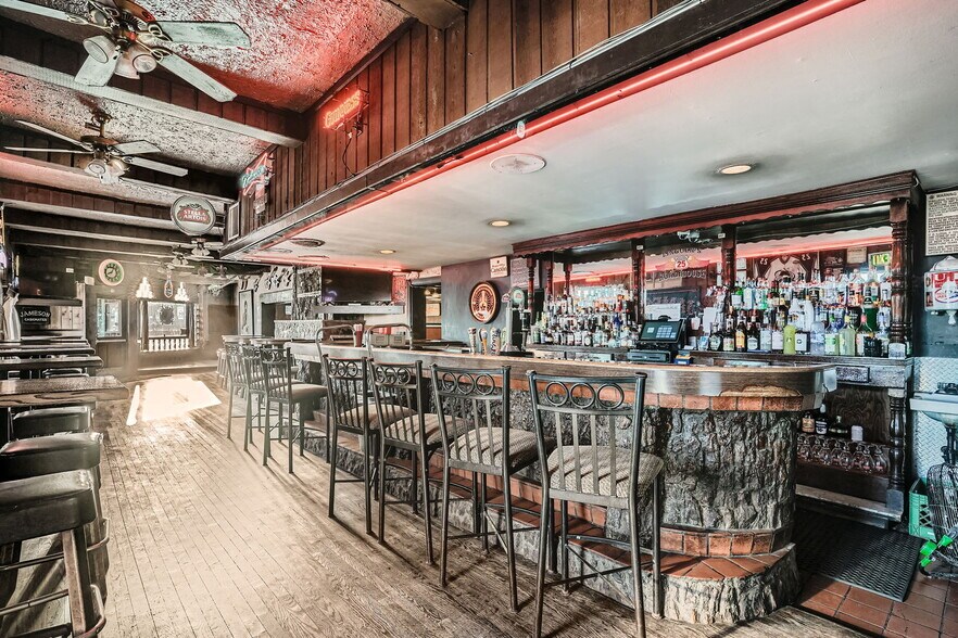 More Photos Of 1201 S. Pearl St., Denver Restaurant For Sale