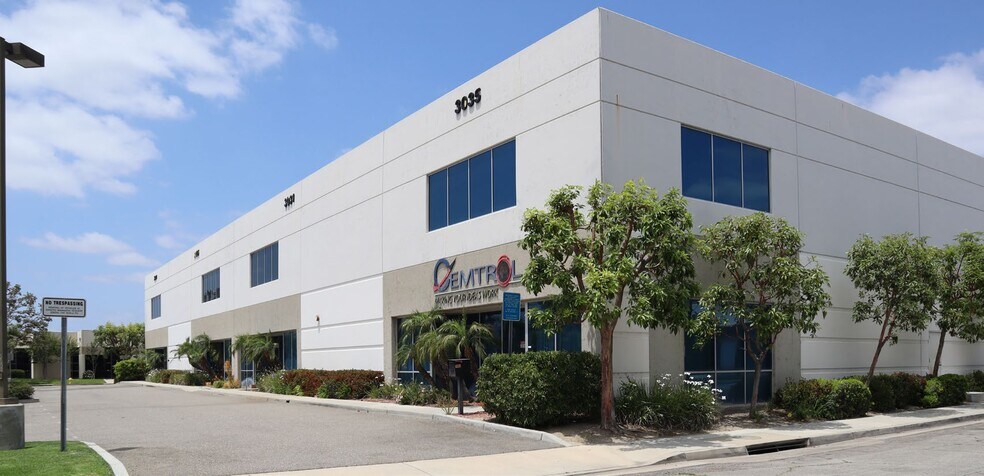 More Photos Of 3021-3035 E La Jolla St, Anaheim Warehouse For Sale